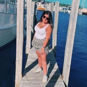 Meet your Posher, Gabrielle